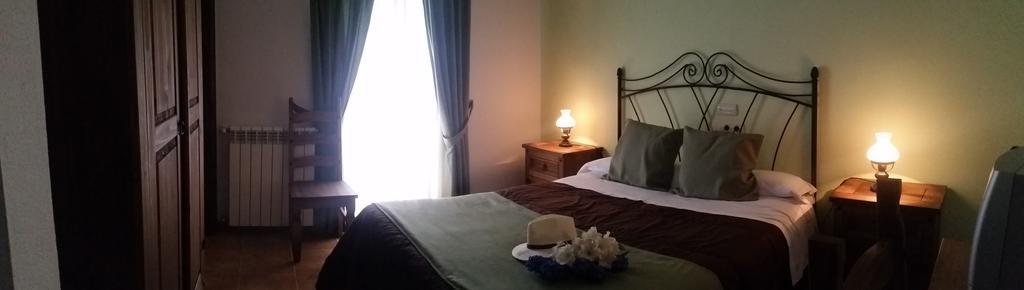 Hostal Rural La Casa Verde Cheles Εξωτερικό φωτογραφία